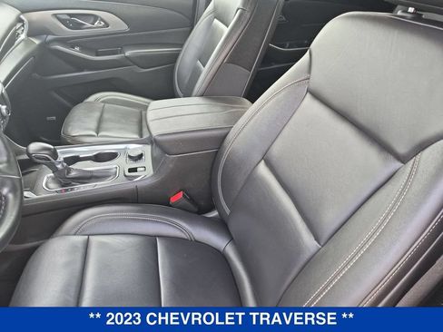 Used 2023 Chevrolet Traverse LT w/ LT Premium Package AWD/4WD image 14