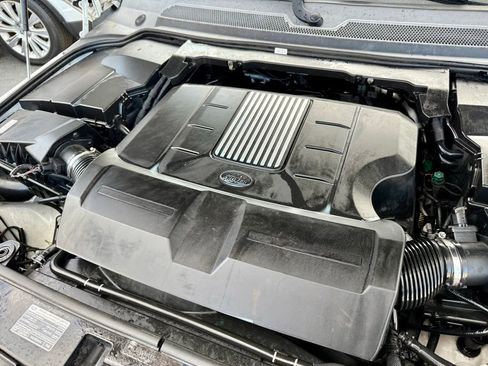 Used 2015 Land Rover LR4 HSE image 6