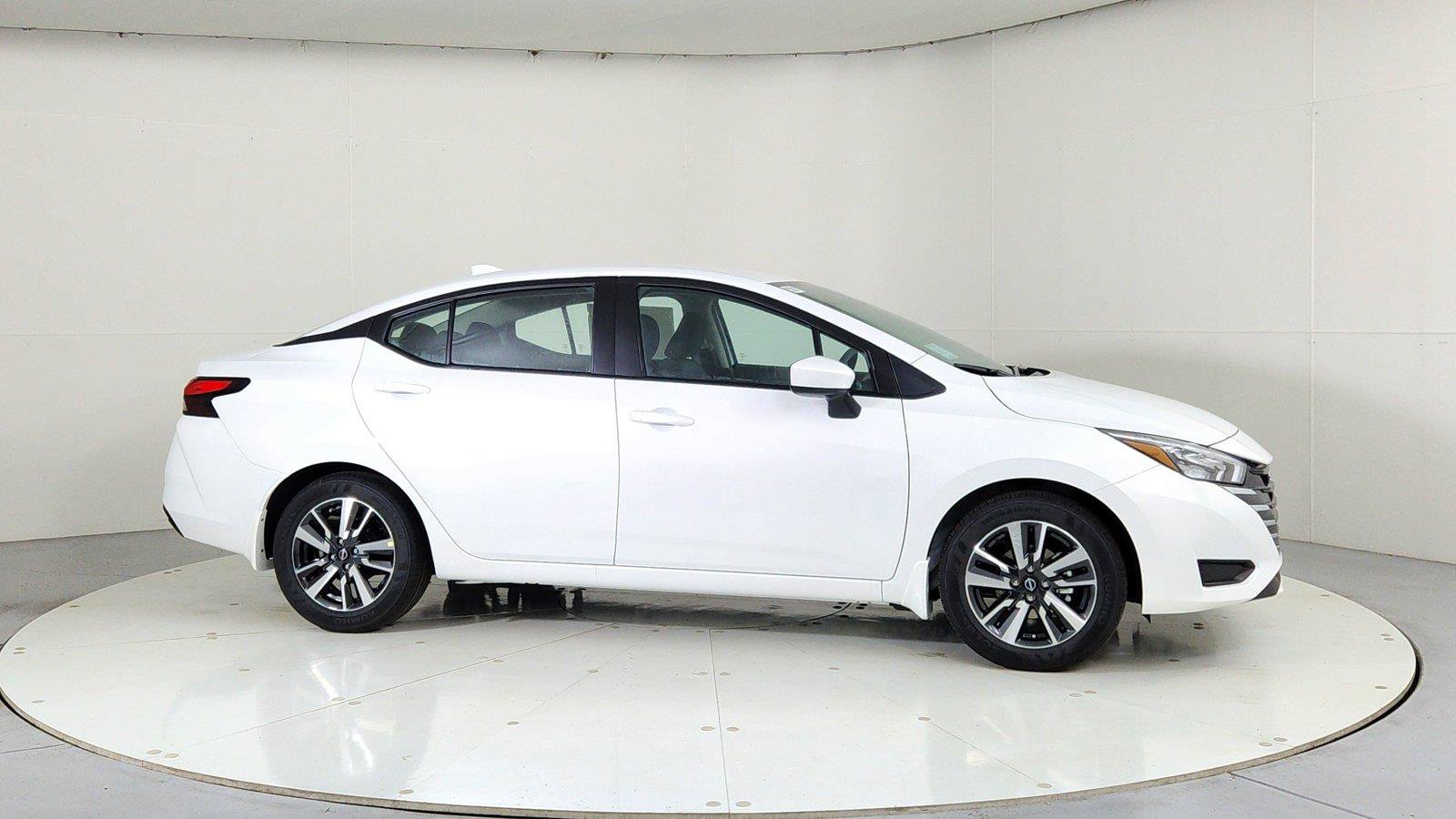 Used 2025 Nissan Versa SV w/ Trunk Package FWD image 8