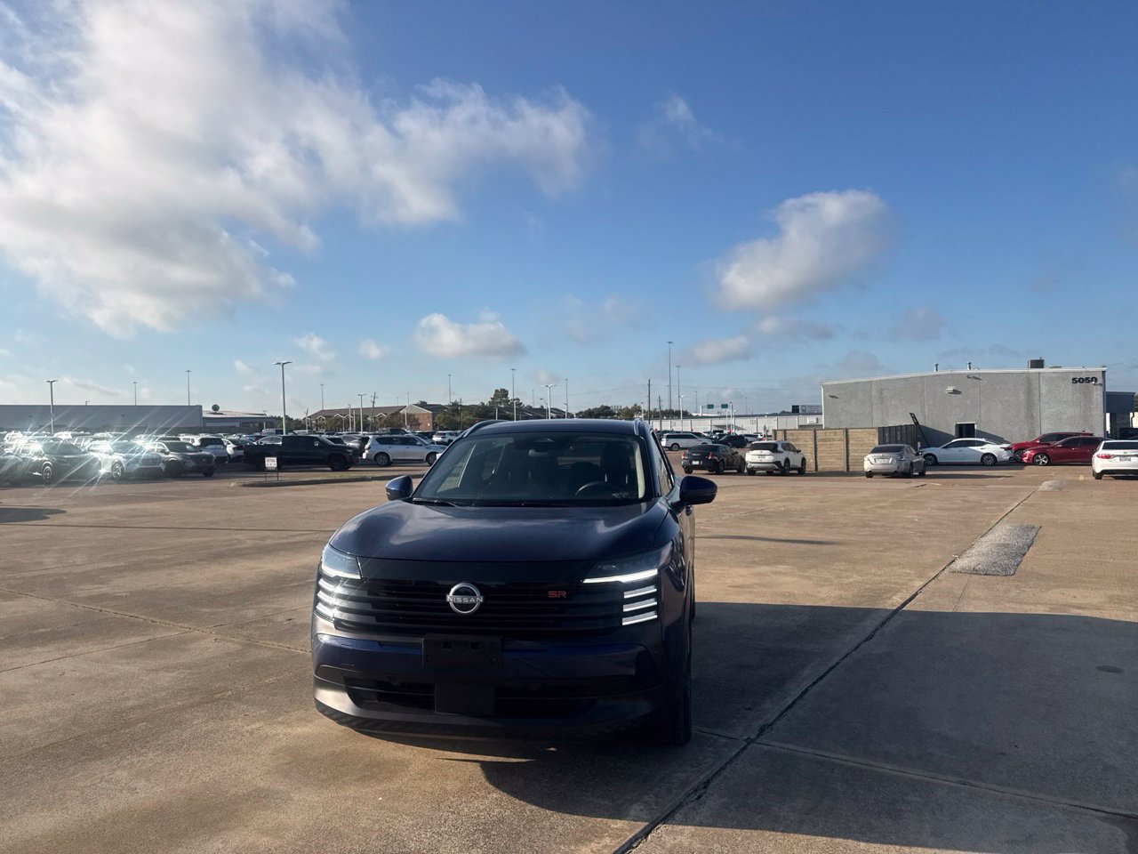 Certified 2025 Nissan Kicks SR FWD image 10