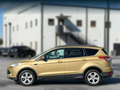 Used 2014 Ford Escape SE w/ Equipment Group 201A image 8
