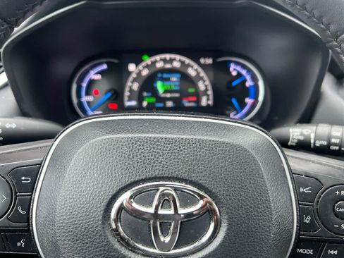 Used 2024 Toyota RAV4 XLE w/ Convenience Package AWD/4WD image 11