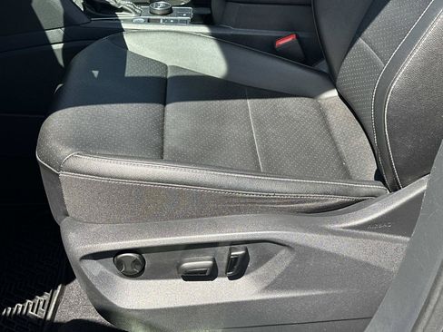Used 2023 Volkswagen Atlas SE w/ Black Wheel Package AWD/4WD image 17