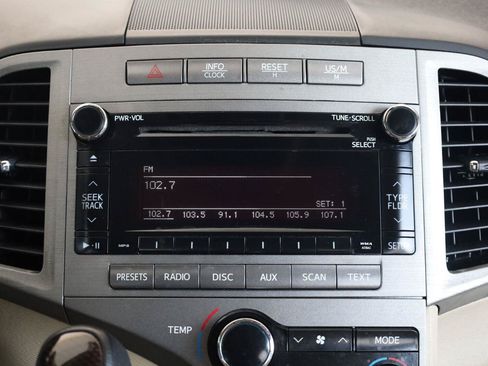 Used 2011 Toyota Venza AWD w/ Convenience Pkg image 39