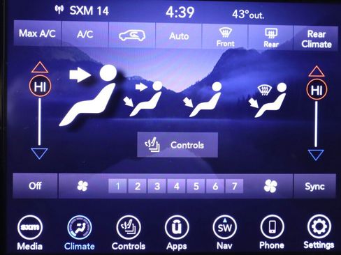 Used 2020 Chrysler Pacifica Touring-L w/ S Appearance Package image 15