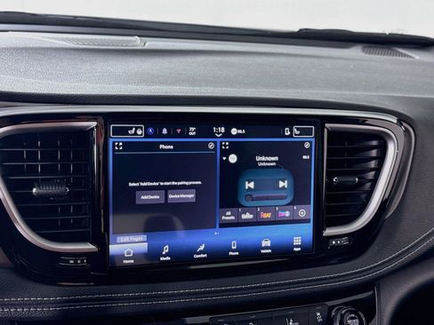 New 2027 Chrysler Pacifica Select AWD/4WD image 7