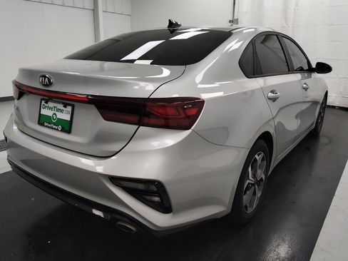 Used 2021 Kia Forte LXS FWD image 9