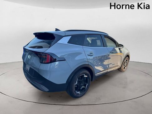 New 2026 Kia Sportage EX w/ EX Panorama Roof Package FWD image 4