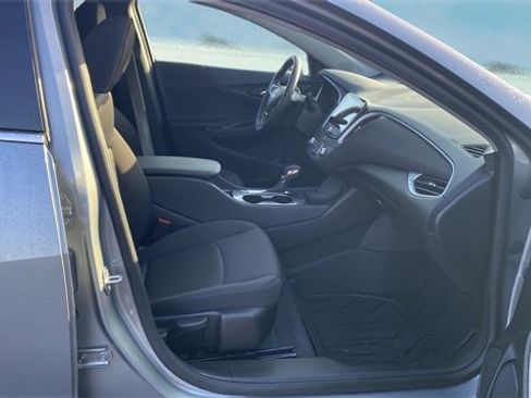 Used 2024 Chevrolet Malibu RS w/ LPO, Floor Liner Package image 13