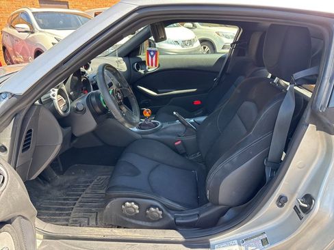 Used 2011 Nissan 370Z Coupe RWD image 15