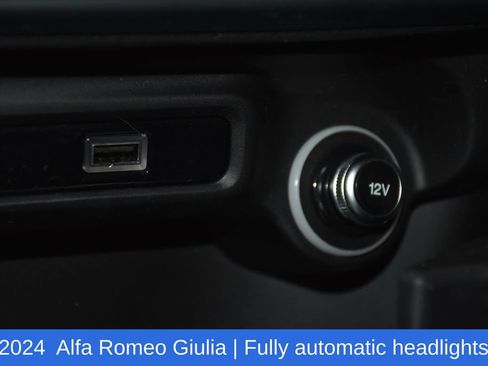 Used 2024 Alfa Romeo Giulia Sprint AWD/4WD image 18