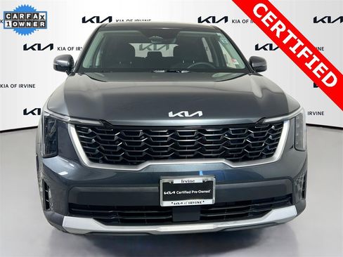 Certified 2024 Kia Sorento LX image 2