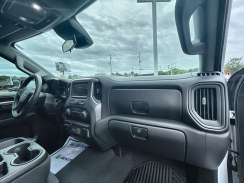 Used 2024 Chevrolet Silverado 1500 Custom w/ Dark Appearance Package AWD/4WD image 28