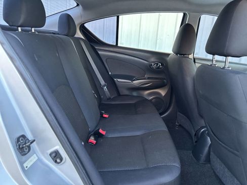 Used 2013 Nissan Versa SV image 17