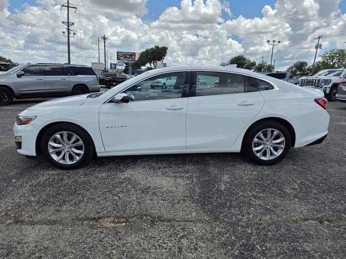 Used 2021 Chevrolet Malibu LT FWD image 4
