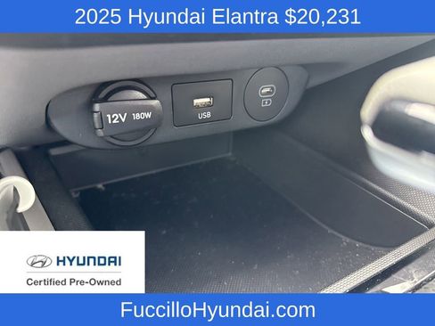 Certified 2025 Hyundai Elantra SE image 20
