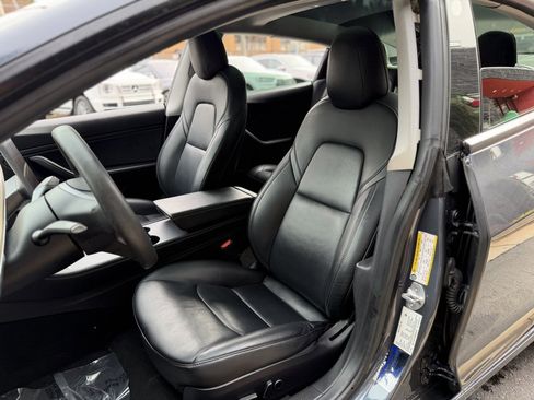 Used 2021 Tesla Model 3 Performance image 26