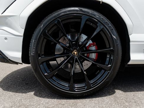 Used 2024 Lamborghini Urus S AWD/4WD image 15