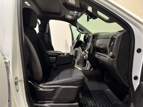 Used 2022 Chevrolet Silverado 2500 Custom w/ Custom Value Package image 14