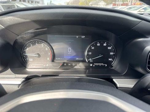 Used 2022 Ford Explorer XLT w/ Equipment Group 202A image 35