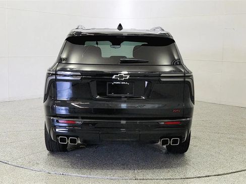Used 2024 Chevrolet Traverse RS FWD image 6