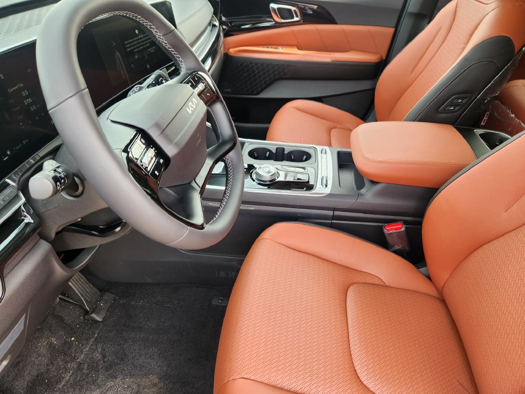 New 2027 Kia Carnival SX Prestige FWD image 6