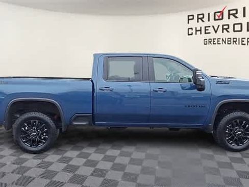 Used 2025 Chevrolet Silverado 2500 LT w/ Trail Boss Package image 9