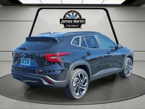 Certified 2024 Chevrolet Trax RS w/ Driver Confidence Package FWD image 4