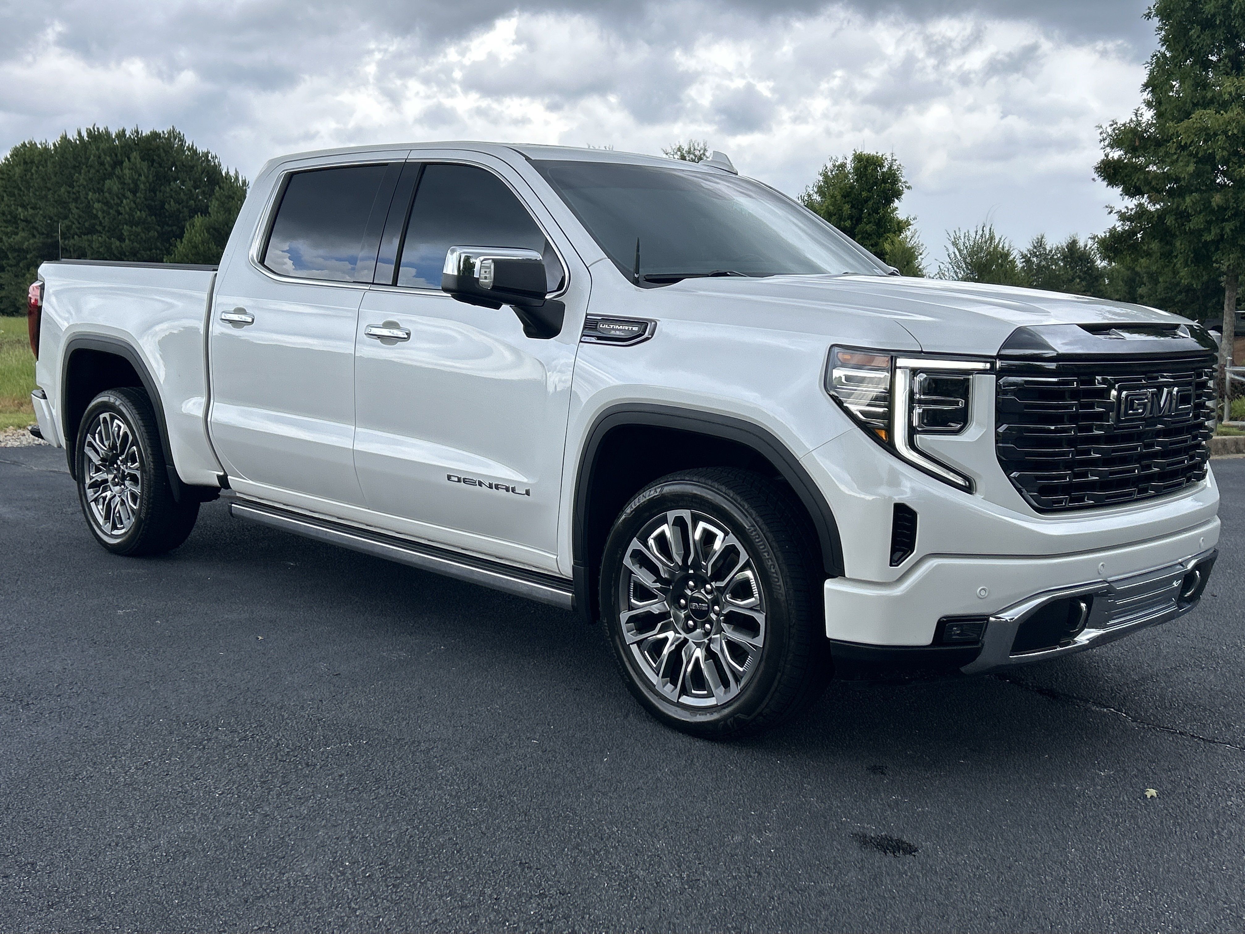 Used 2024 GMC Sierra 1500 Denali Ultimate AWD/4WD image 2