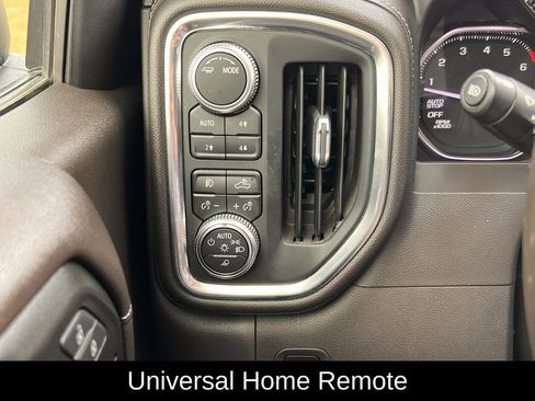 Used 2020 GMC Sierra 1500 SLT image 26