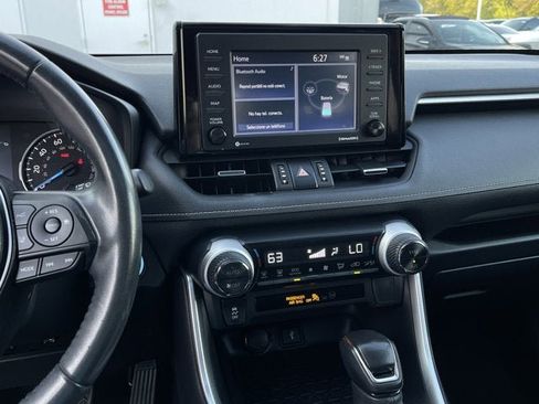 Used 2021 Toyota RAV4 XLE Premium w/ Carpet Mat Package (TMS) image 20