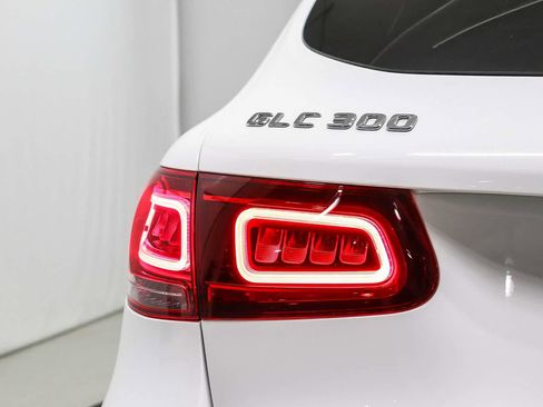 Certified 2022 Mercedes-Benz GLC 300 image 11