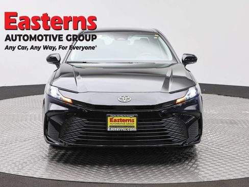 Used 2025 Toyota Camry LE FWD image 2