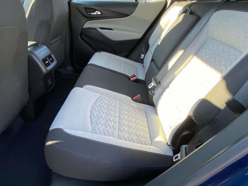 Used 2022 Chevrolet Equinox LS image 11