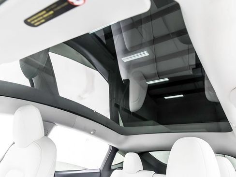Used 2021 Tesla Model Y 2WD image 18