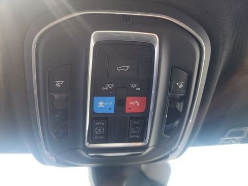 New 2026 Jeep Grand Cherokee 4WD image 9