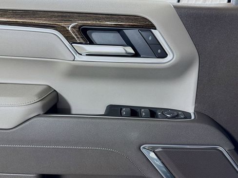 New 2026 GMC Sierra 1500 SLE w/ Preferred Package image 16