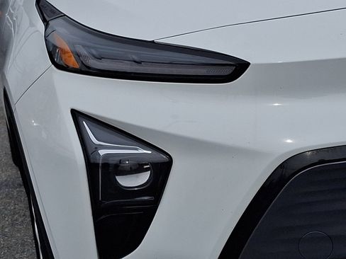 Used 2023 Chevrolet Bolt EUV LT w/ Driver Confidence Package image 9