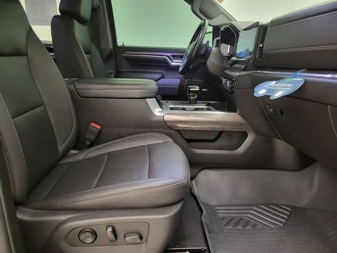 Used 2024 Chevrolet Silverado 1500 LTZ w/ Z71 Off-Road Package image 15