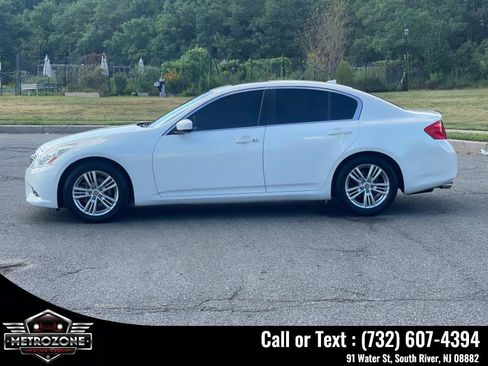Used 2013 INFINITI G37 Journey w/ Premium Pkg RWD image 4