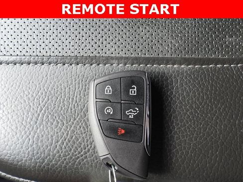 Used 2024 GMC Sierra 1500 Denali image 12