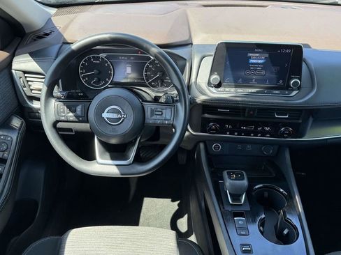 Used 2023 Nissan Rogue SV FWD image 33