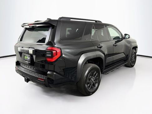 Used 2025 Toyota 4Runner SR5 AWD/4WD image 9