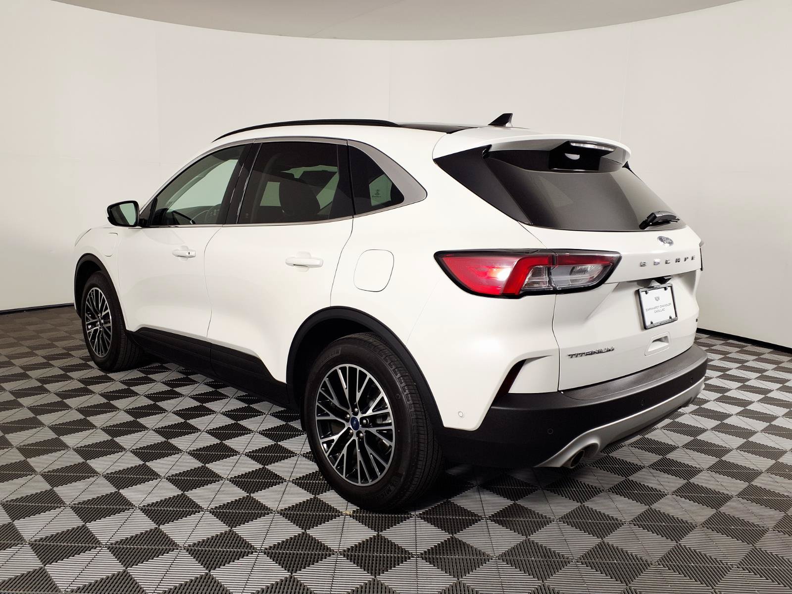 Used 2021 Ford Escape Titanium w/ Titanium Premium Package FWD image 6