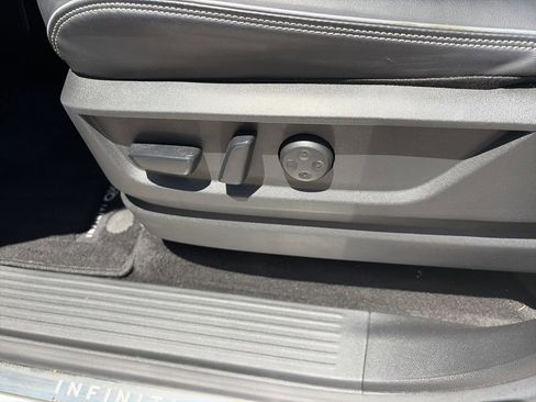 Used 2025 INFINITI QX80 Luxe RWD image 13