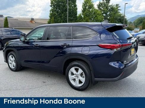 Used 2023 Toyota Highlander L AWD/4WD image 7