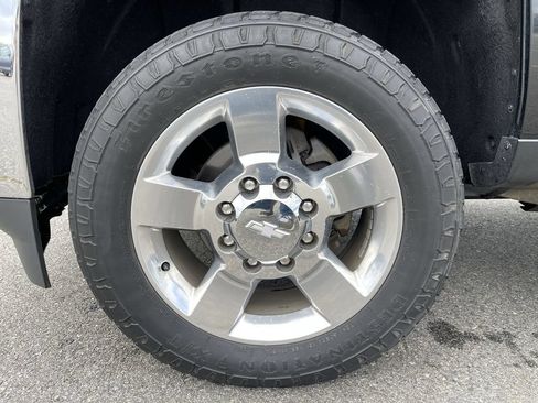 Used 2018 Chevrolet Silverado 2500 LTZ w/ Vortec Plus Package AWD/4WD image 42