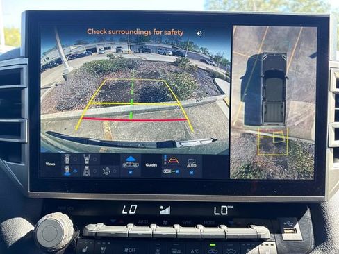 Used 2025 Toyota Tundra Limited image 33