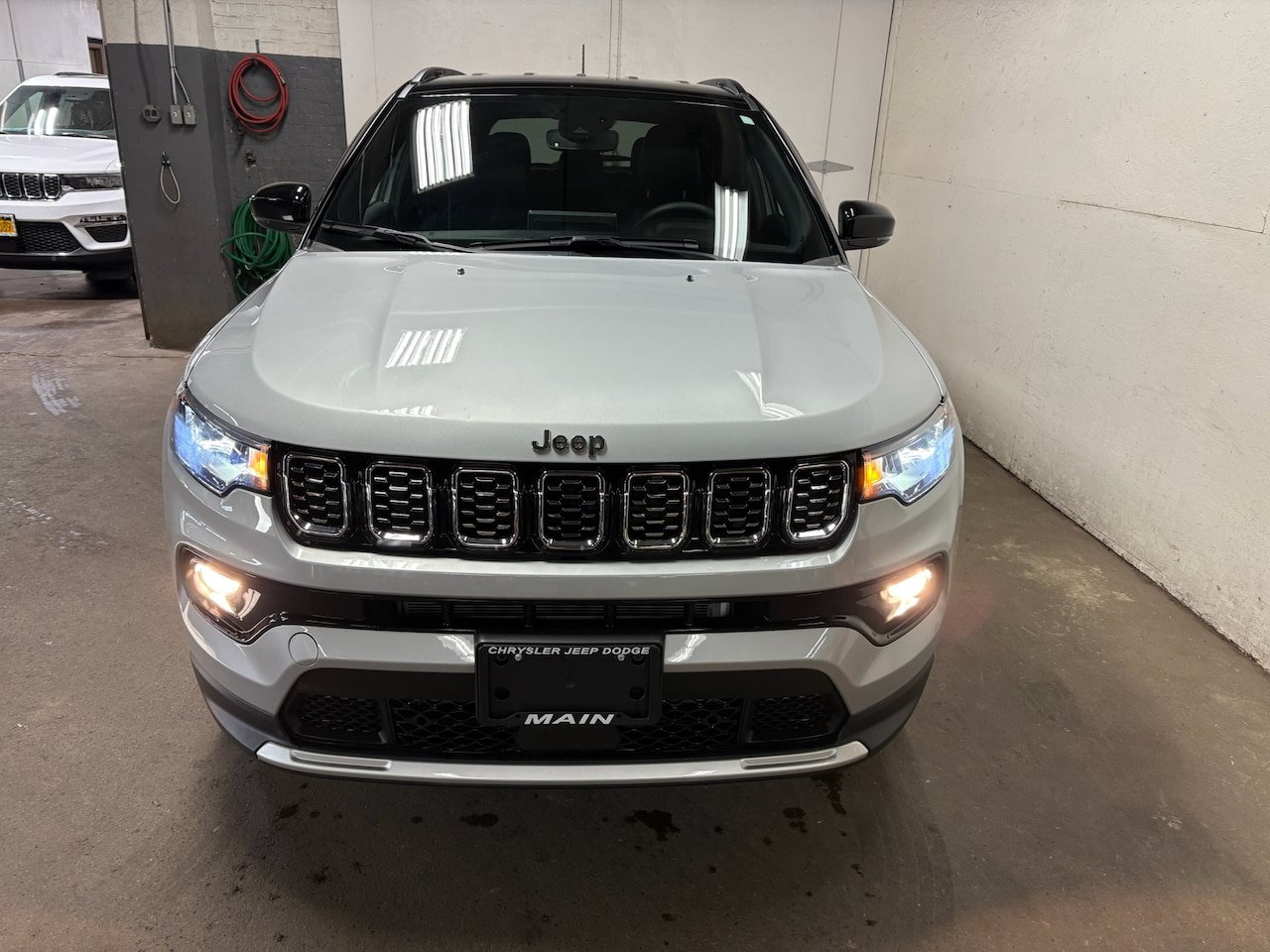 Used 2024 Jeep Compass Limited AWD/4WD image 5