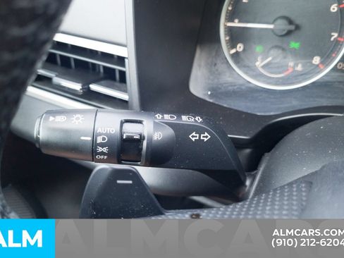 Used 2024 Mitsubishi Outlander SE AWD/4WD image 17